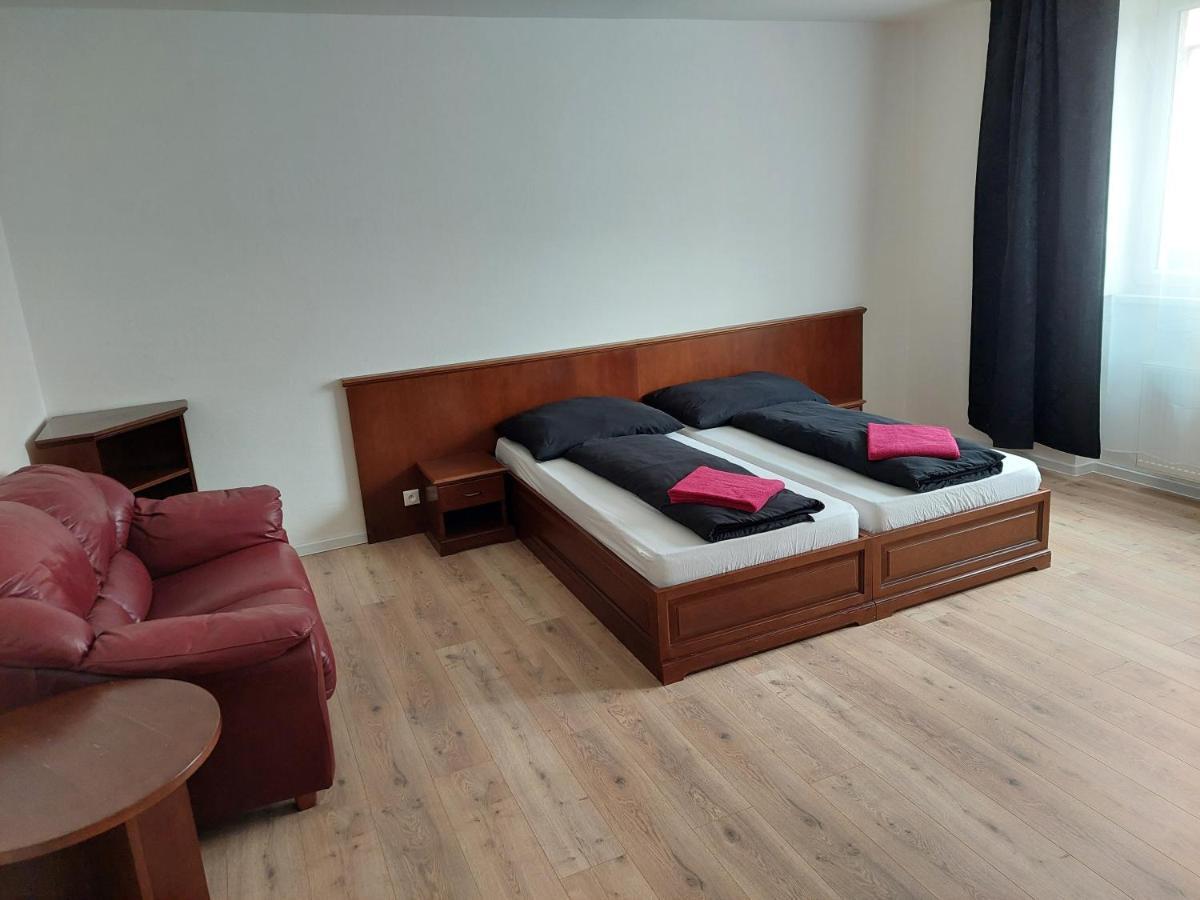 Laguna Ubytovanie 2 A Trencin Luaran gambar
