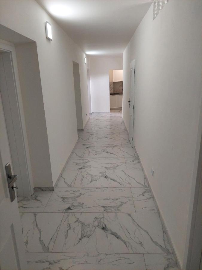 Laguna Ubytovanie 2 A Trencin Luaran gambar